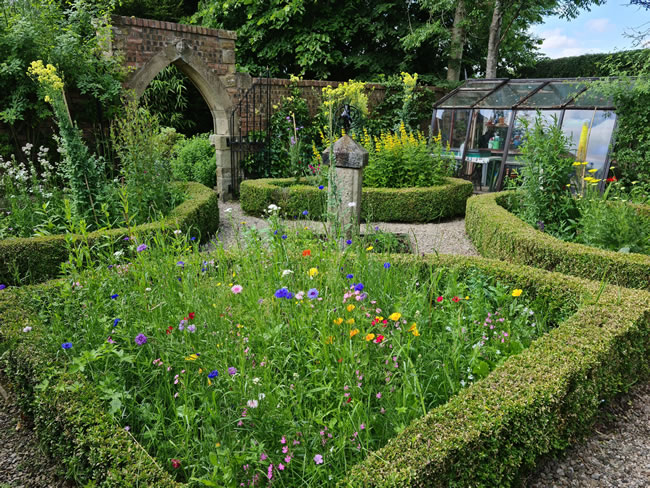 preston-gardeners-garden-maintenance